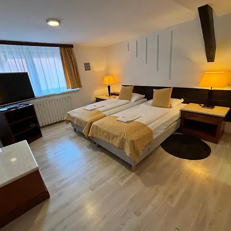 Gloria Center Hotel