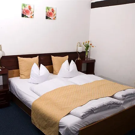 Gloria Center Budapest