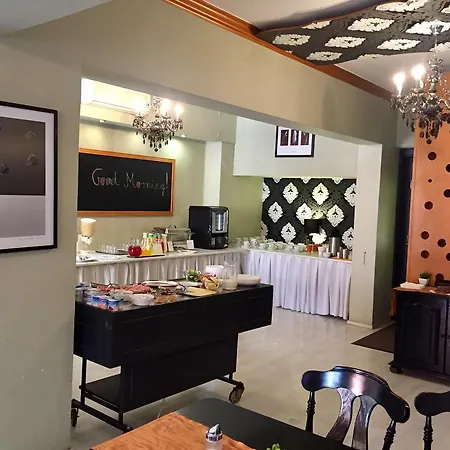 Gloria Center 3*