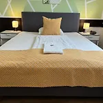 グロリア シティ センター ホテル 3*