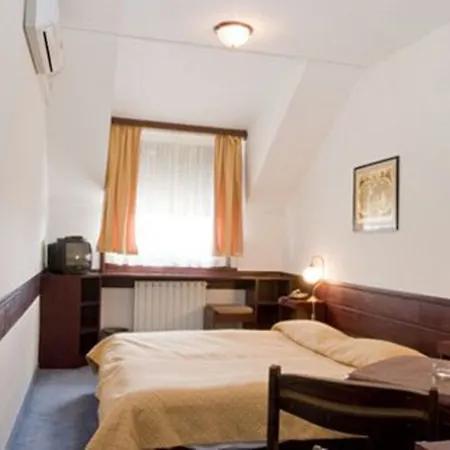 Gloria Center Hotel