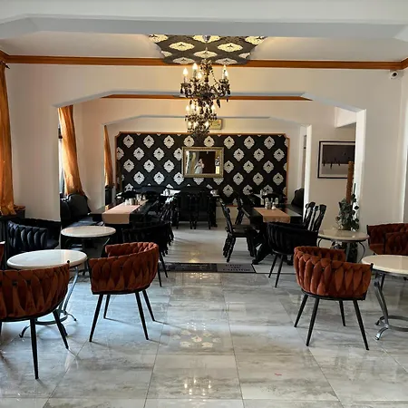 Hotel Gloria Center