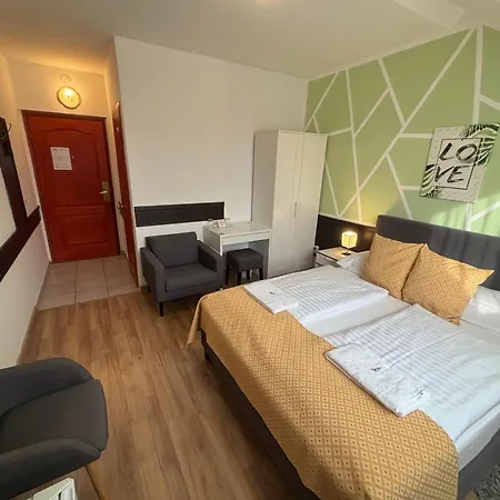 Gloria Center Hotel 3*