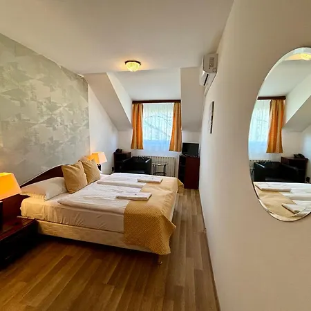 Gloria Center Hotel 3*