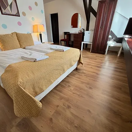 Gloria Center Hotel 3*