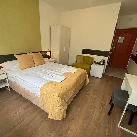 Gloria Center 3* Boedapest