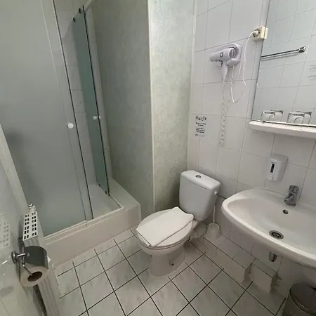Gloria Center 3*