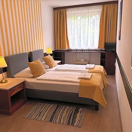 Gloria Center Ξενοδοχείο 3*