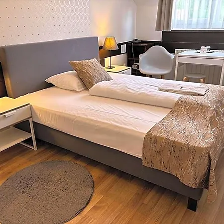 Gloria Center 3*
