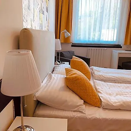 Gloria Center מלון 3*