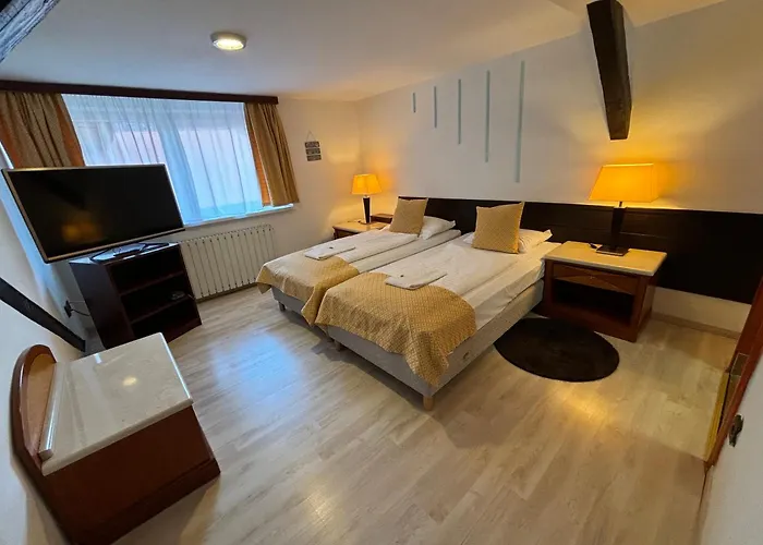 Gloria Center Hotel