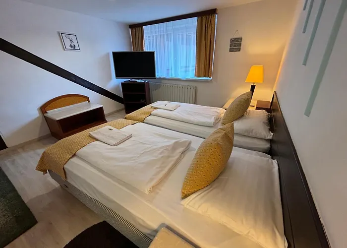 Hotel Gloria Center 3*
