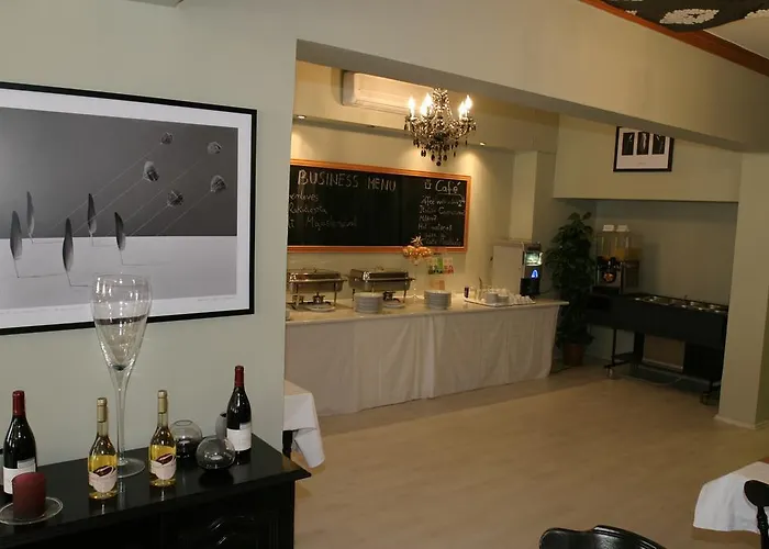 Gloria Center 3* Budapest