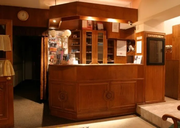 Gloria Center 3*