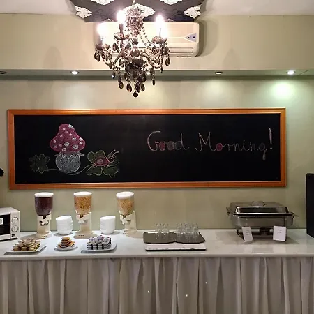 Hotel Gloria Center 3*