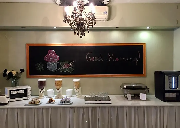 Hotel Gloria Center 3*